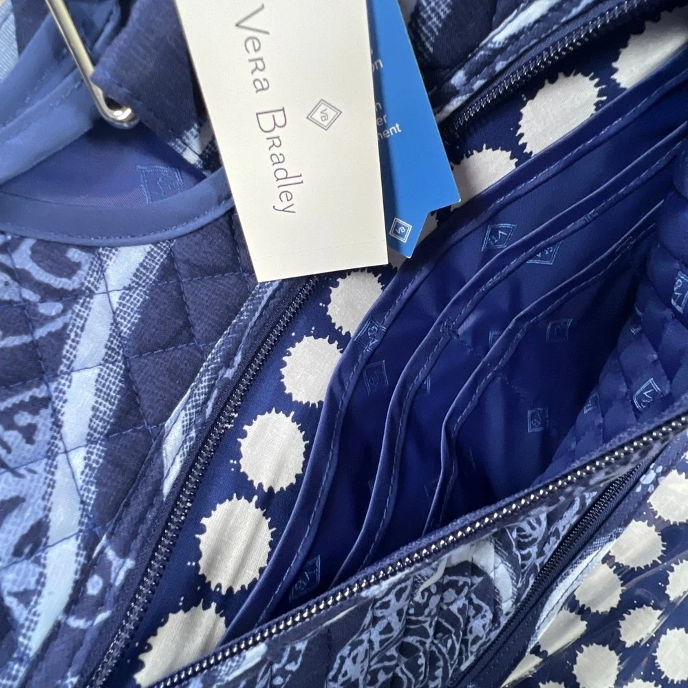 Vera Bradley Hanging Travel Organizer Navy Blue Paisley Quilted Toiletry Bag NWT